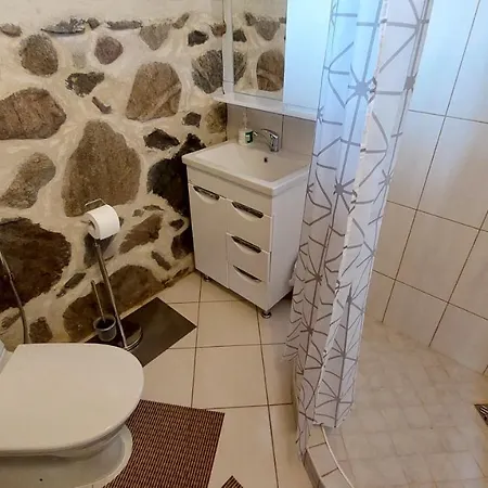 Puhketalu Fogadó Vakari
